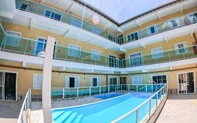 Sacada gourmet, piscina e ar condicionado
